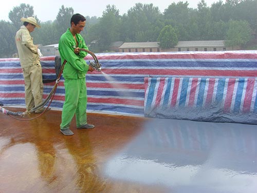 聚脲噴涂設(shè)備聚脲施工環(huán)保新技術(shù)(圖2) 高鐵橋面聚脲防水噴涂