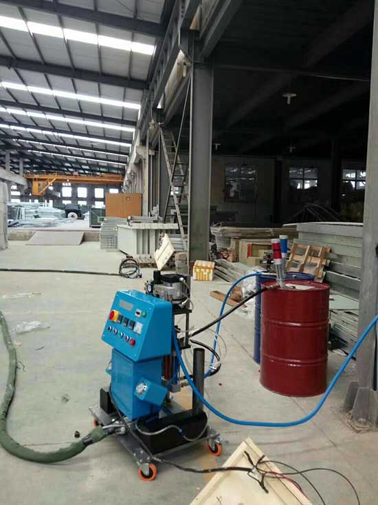 Q2600輕鋼房屋保溫用聚氨酯噴涂機