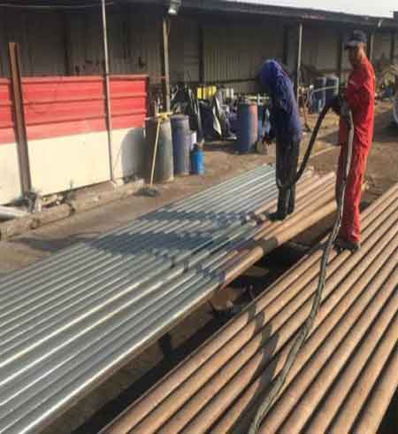 噴鑄鐵管內壁聚脲材料什么設備好(圖1) 噴鑄鐵管內壁聚脲材料什么設備好